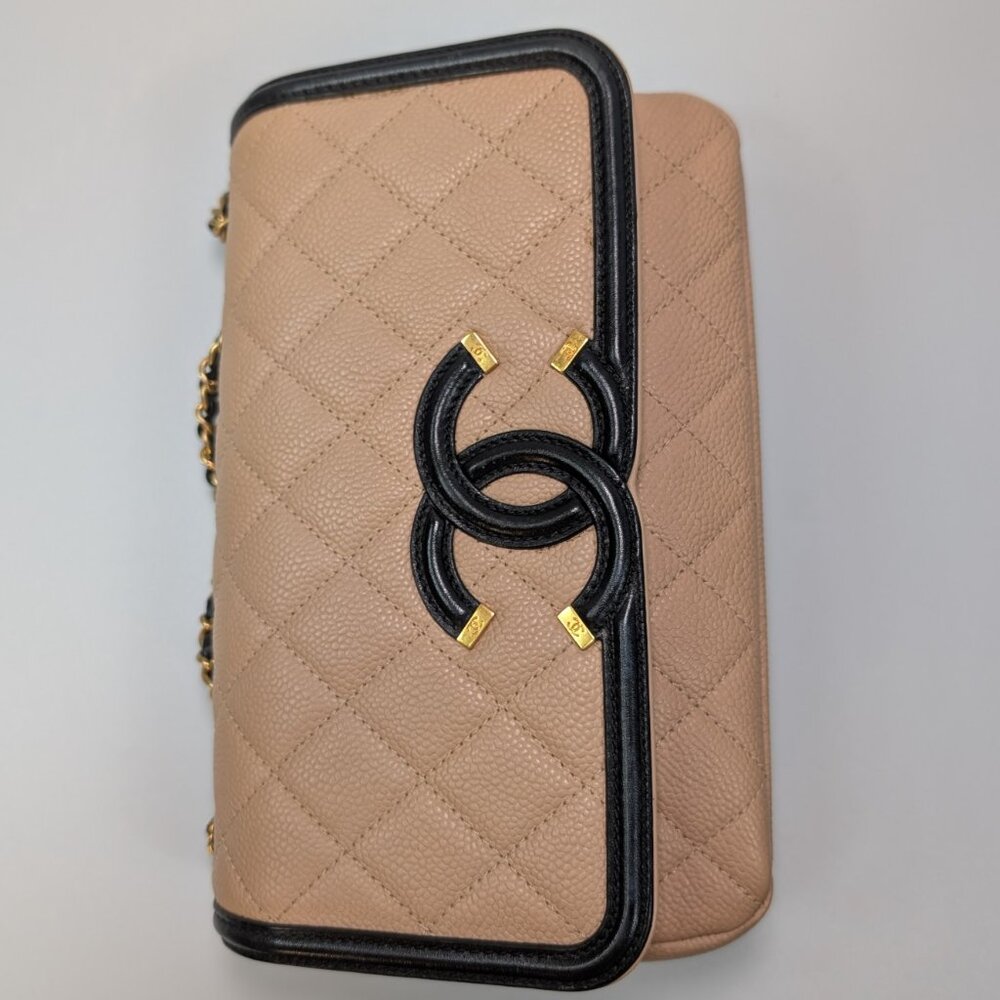 Chanel Rare Vintage Beige Caviar Filigree Flap Bag - Picture 16 of 16